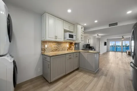 3040 Lake Shore Drive Riviera Beach FL 33404
