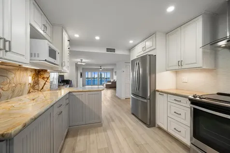 3040 Lake Shore Drive Riviera Beach FL 33404
