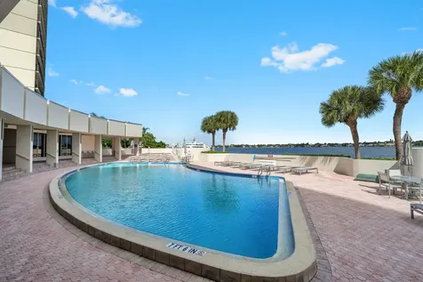 132 Lakeshore Drive North Palm Beach FL 33408