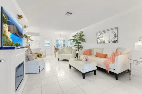 2131 Ne 42nd Court Lighthouse Point FL 33064