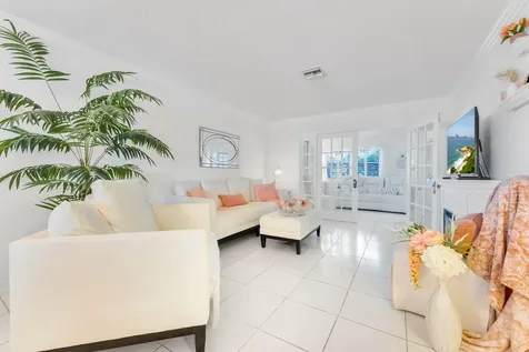 2131 Ne 42nd Court Lighthouse Point FL 33064