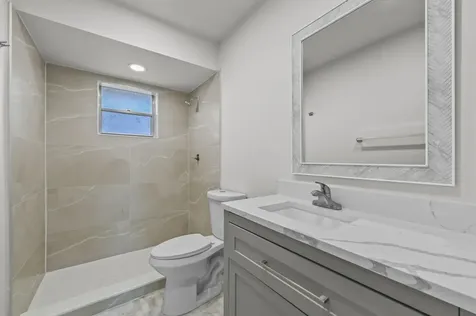 6 Greenway Village Royal Palm Beach FL 33411