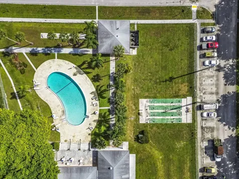 6 Greenway Village Royal Palm Beach FL 33411