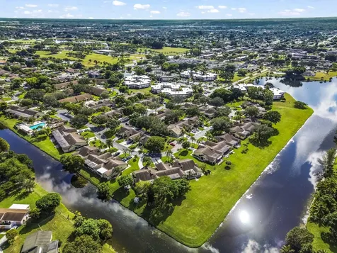 6 Greenway Village Royal Palm Beach FL 33411
