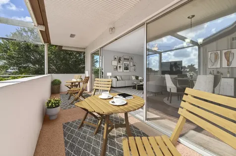6 Greenway Village Royal Palm Beach FL 33411