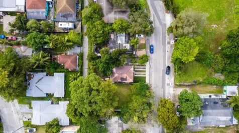 270 NW 35th Street Miami FL 33127