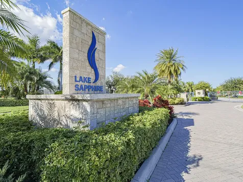 395 Sw Sapphire Way Vero Beach FL 32968