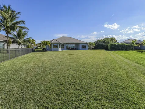 395 Sw Sapphire Way Vero Beach FL 32968