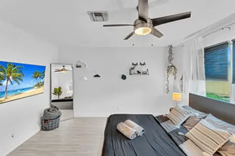 2747 Griffin Road Fort Lauderdale FL 33312