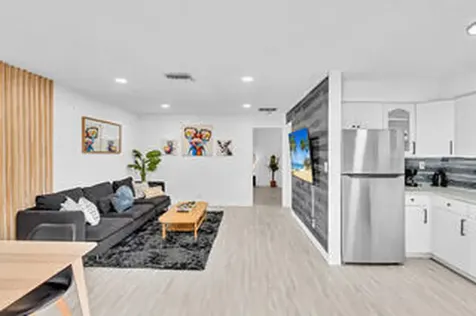 2747 Griffin Road Fort Lauderdale FL 33312