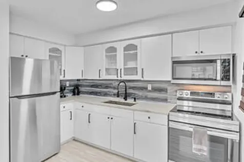 2747 Griffin Road Fort Lauderdale FL 33312