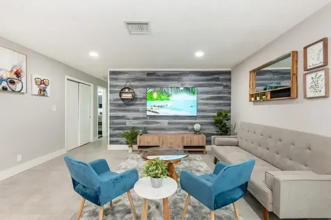2747 Griffin Road Fort Lauderdale FL 33312