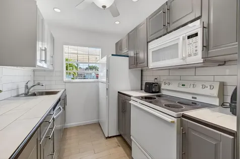 1382 High Point Way Delray Beach FL 33445