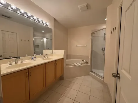 1033 NE 17th Way Fort Lauderdale FL 33304