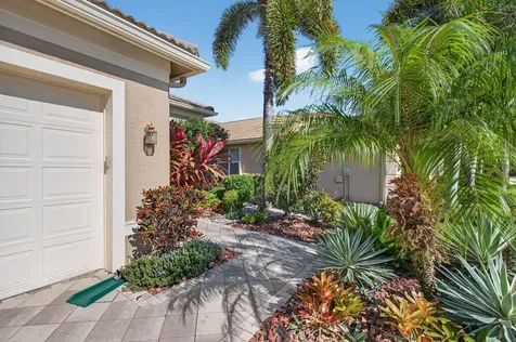 9077 Vander Cove Boynton Beach FL 33473