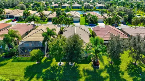 9077 Vander Cove Boynton Beach FL 33473