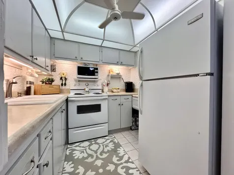 12 Andover A West Palm Beach FL 33417