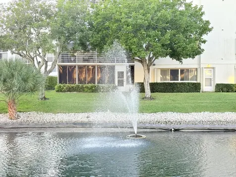 3138 Via Poinciana Lake Worth FL 33467