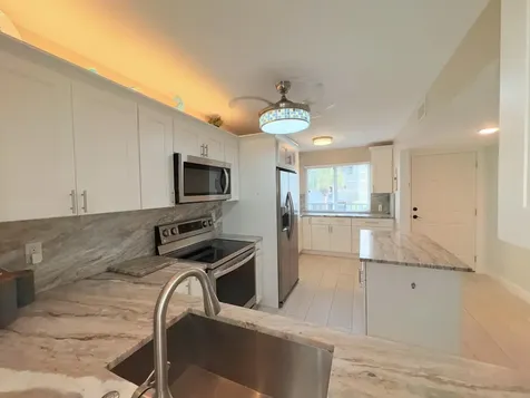 3138 Via Poinciana Lake Worth FL 33467