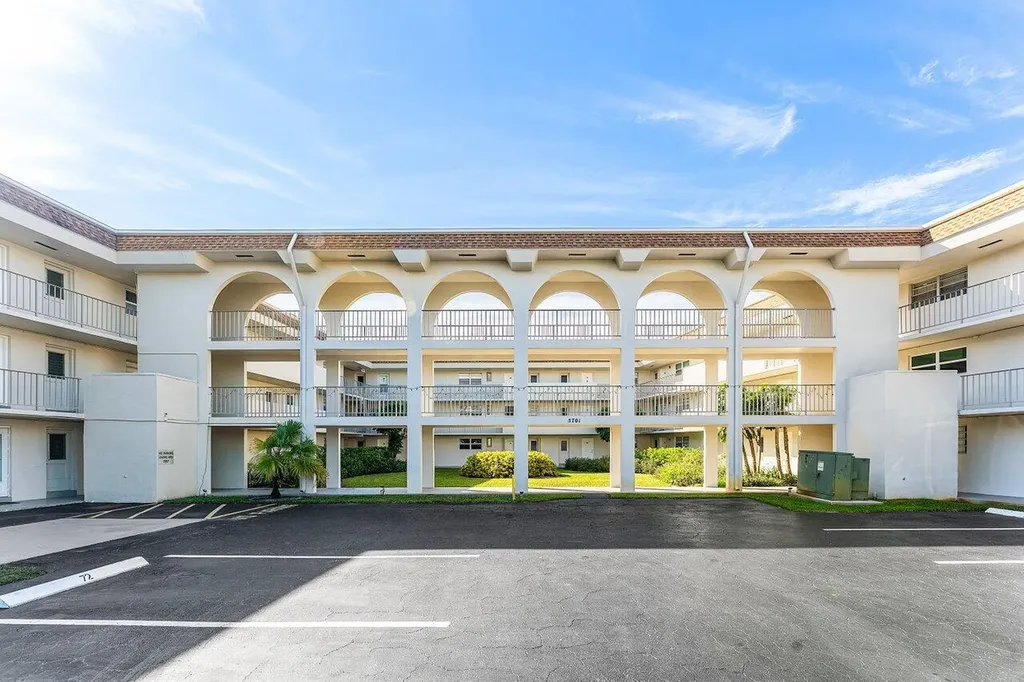 5701 Nw 2nd Avenue 105 Boca Raton FL 33487