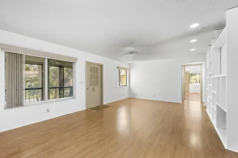 313 Pine Ridge Circle Greenacres FL 33463