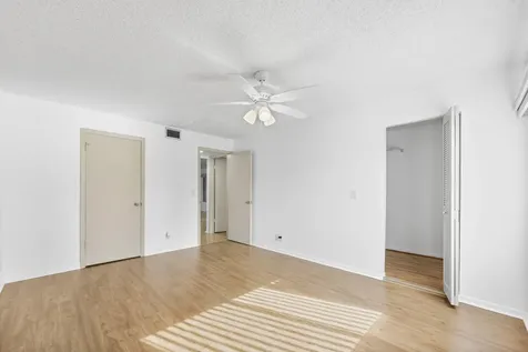 313 Pine Ridge Circle Greenacres FL 33463