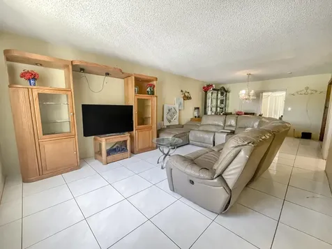 6058 Bania Wood Circle Lake Worth FL 33462