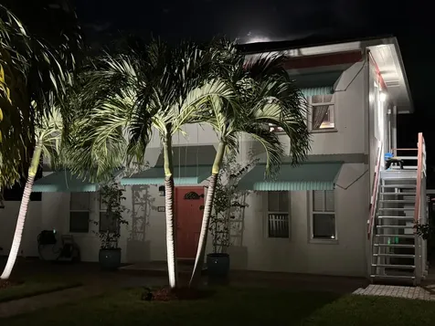 126 N Palmway Lake Worth Beach FL 33460