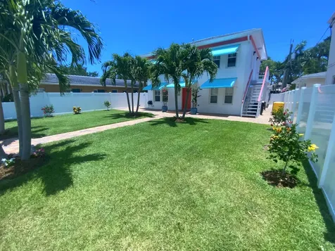 126 N Palmway Lake Worth Beach FL 33460