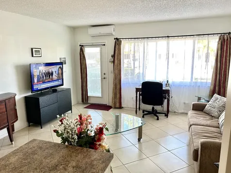 920 Sw 11th Avenue Hallandale Beach FL 33009