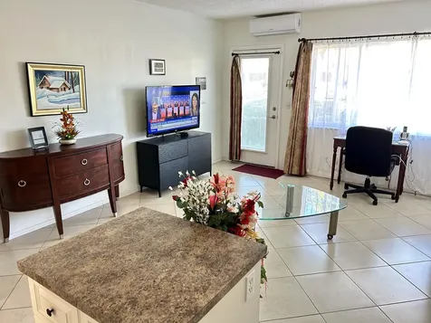 920 Sw 11th Avenue Hallandale Beach FL 33009