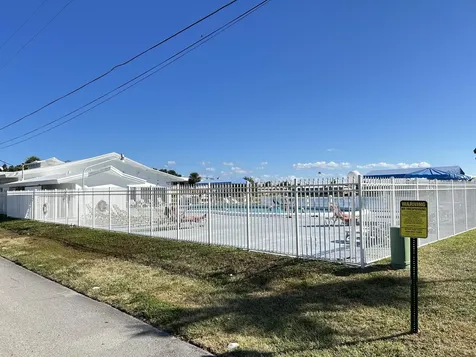920 Sw 11th Avenue Hallandale Beach FL 33009