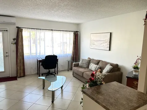 920 Sw 11th Avenue Hallandale Beach FL 33009