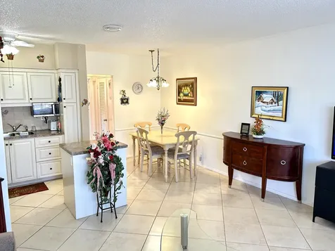 920 Sw 11th Avenue Hallandale Beach FL 33009