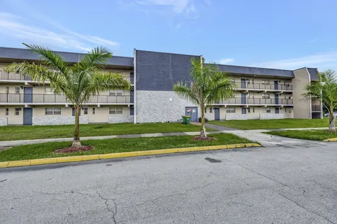 7820 S Colony Circle Tamarac FL 33321