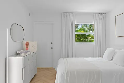 660 Glouchester Street Boca Raton FL 33487