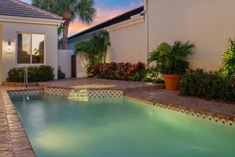 602 Oak Harbour Drive Juno Beach FL 33408