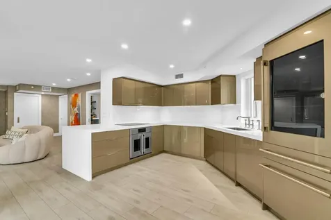 100 Se 5th Avenue Boca Raton FL 33432