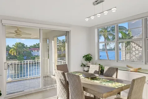 10180 W Bay Harbor Drive Bay Harbor Islands FL 33154