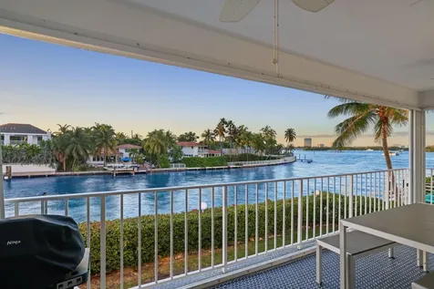 10180 W Bay Harbor Drive Bay Harbor Islands FL 33154