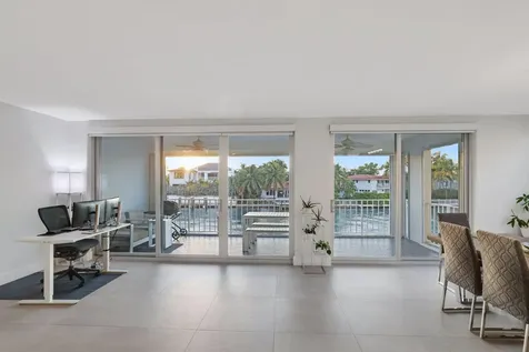 10180 W Bay Harbor Drive Bay Harbor Islands FL 33154
