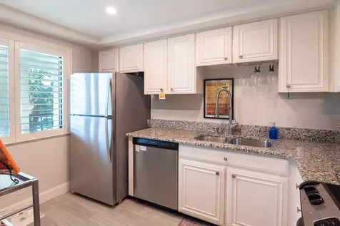 2550 Presidential Way West Palm Beach FL 33401