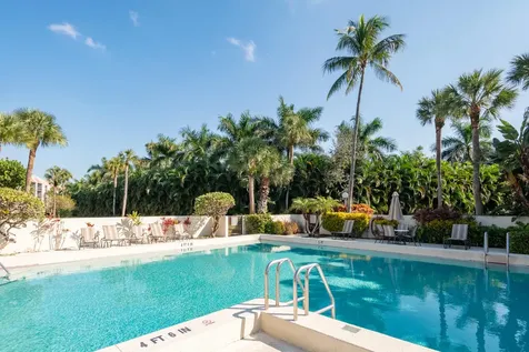 2550 Presidential Way West Palm Beach FL 33401