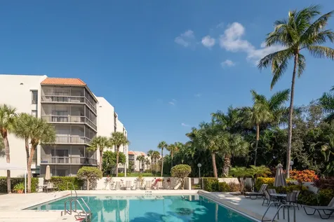 2550 Presidential Way West Palm Beach FL 33401