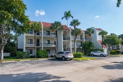 2550 Presidential Way West Palm Beach FL 33401