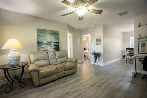 215 Ne 14 Avenue Pompano Beach FL 33060