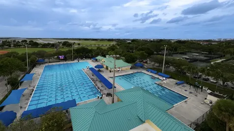 215 Ne 14 Avenue Pompano Beach FL 33060
