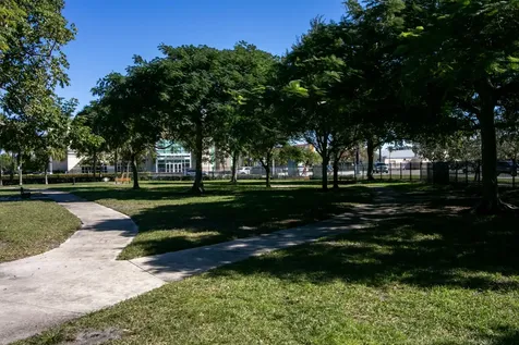 215 Ne 14 Avenue Pompano Beach FL 33060