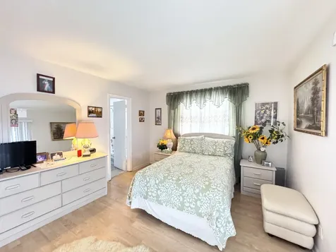 148 Bedford F West Palm Beach FL 33417