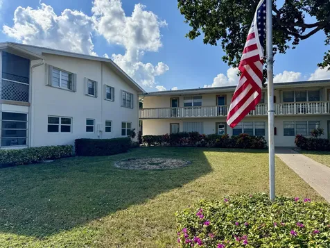 148 Bedford F West Palm Beach FL 33417